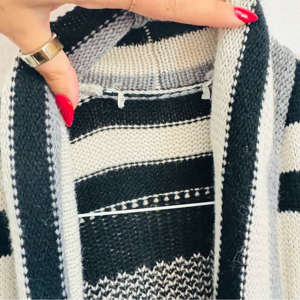 VINTAGE ANTHROPOLOGIE Cream Black Grey Print Stripe Knit Open Cardigan Sweater M - Picture 7 of 12
